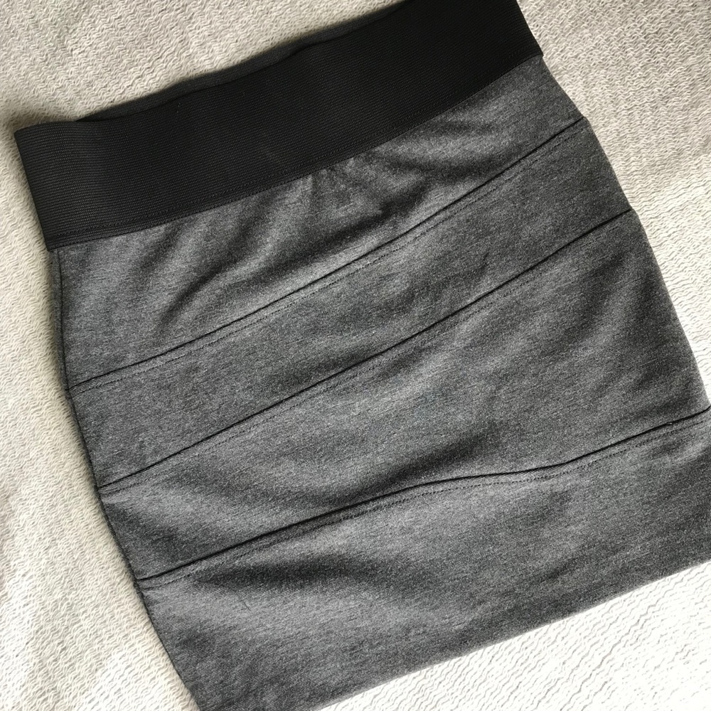 Grey skirt